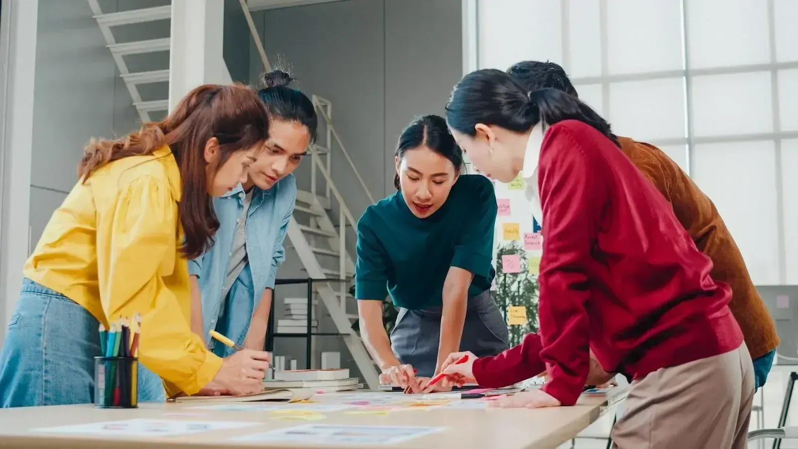 30 Teamwork Skills That Improve Communication And Productivity